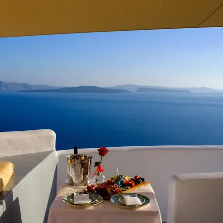 Thirea Oia (Santorini)