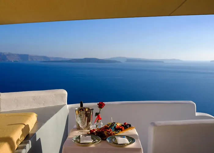 Thirea Oia (Santorini)